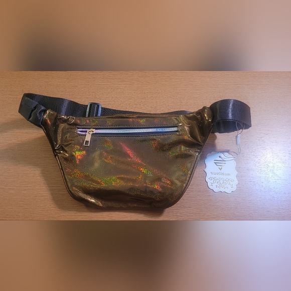 NEW Metallic Crossbody/Fanny Pack - Picture 3 of 3